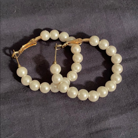 Forever 21 Jewelry - NWOT Pearl hoop earrings